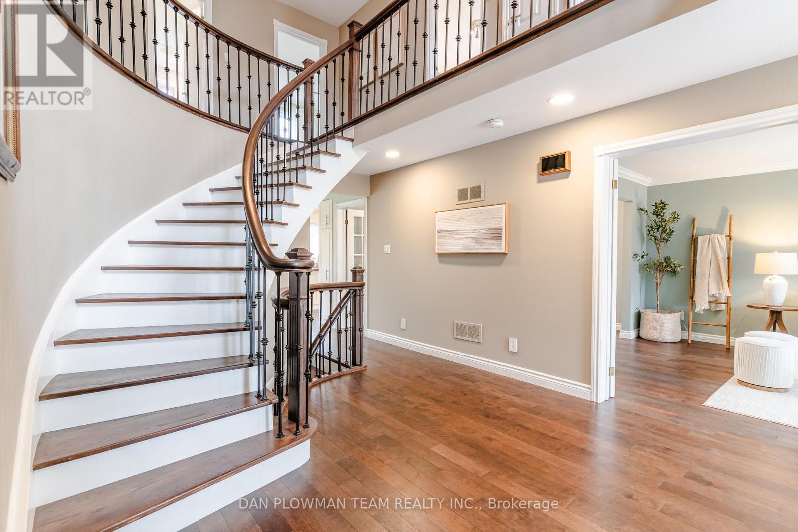 1405 Rougemount Drive, Pickering, Ontario  L1V 1N2 - Photo 6 - E12925570