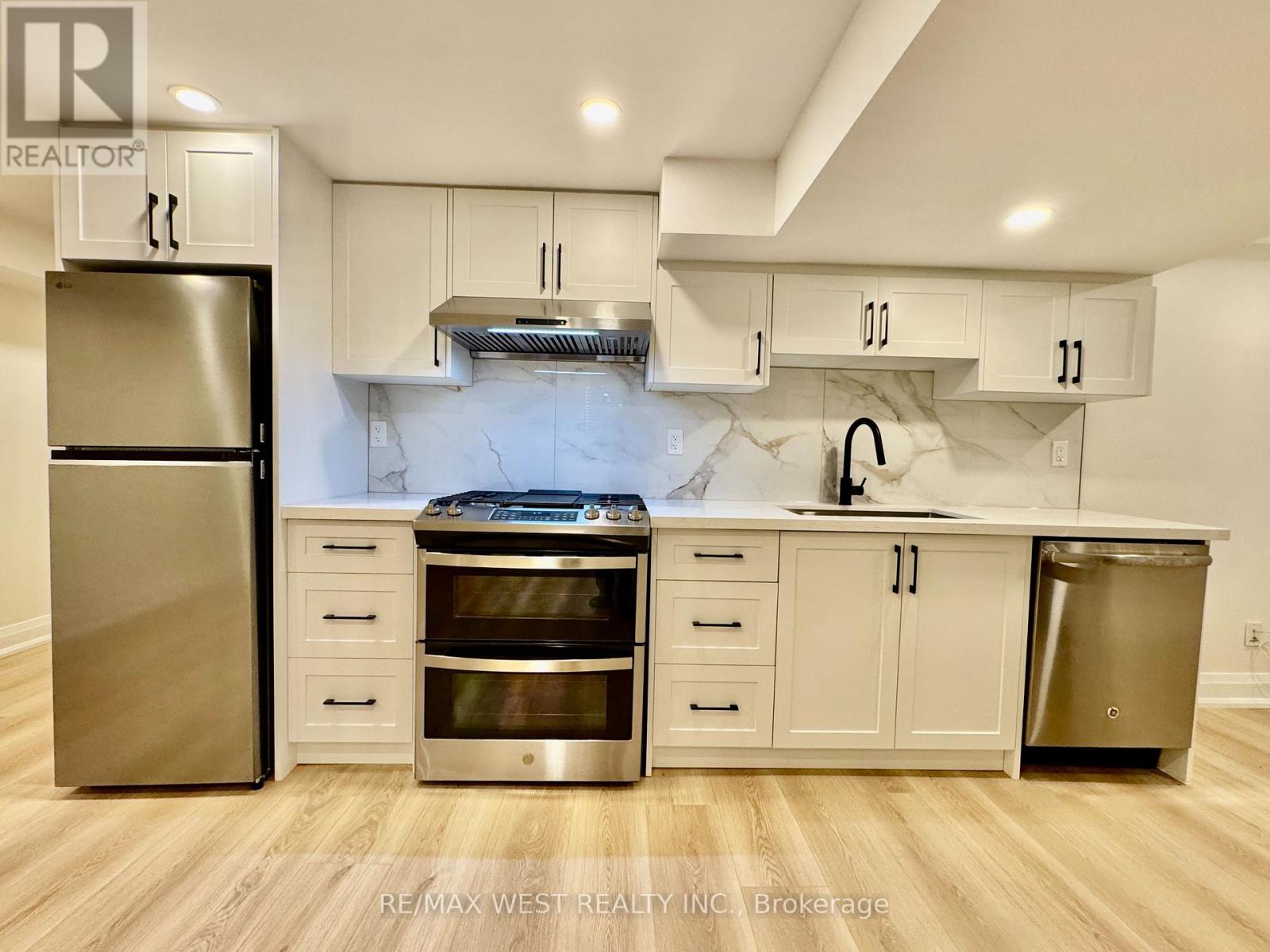 BASEMENT - 2 WICHEY ROAD, Toronto, Ontario