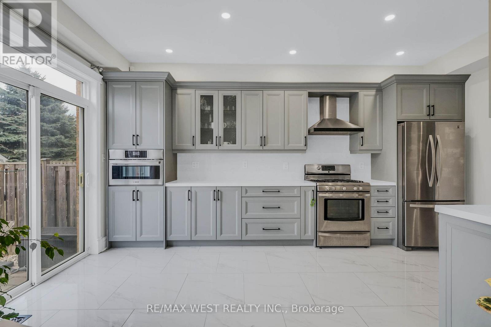 80 Northgrove Crescent, Whitby, Ontario  L1M 2M9 - Photo 10 - E12925612