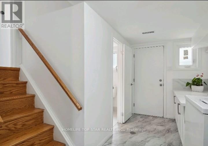 51 Sloley Road, Toronto (Cliffcrest), Ontario  M1M 1C7 - Photo 11 - E12925636