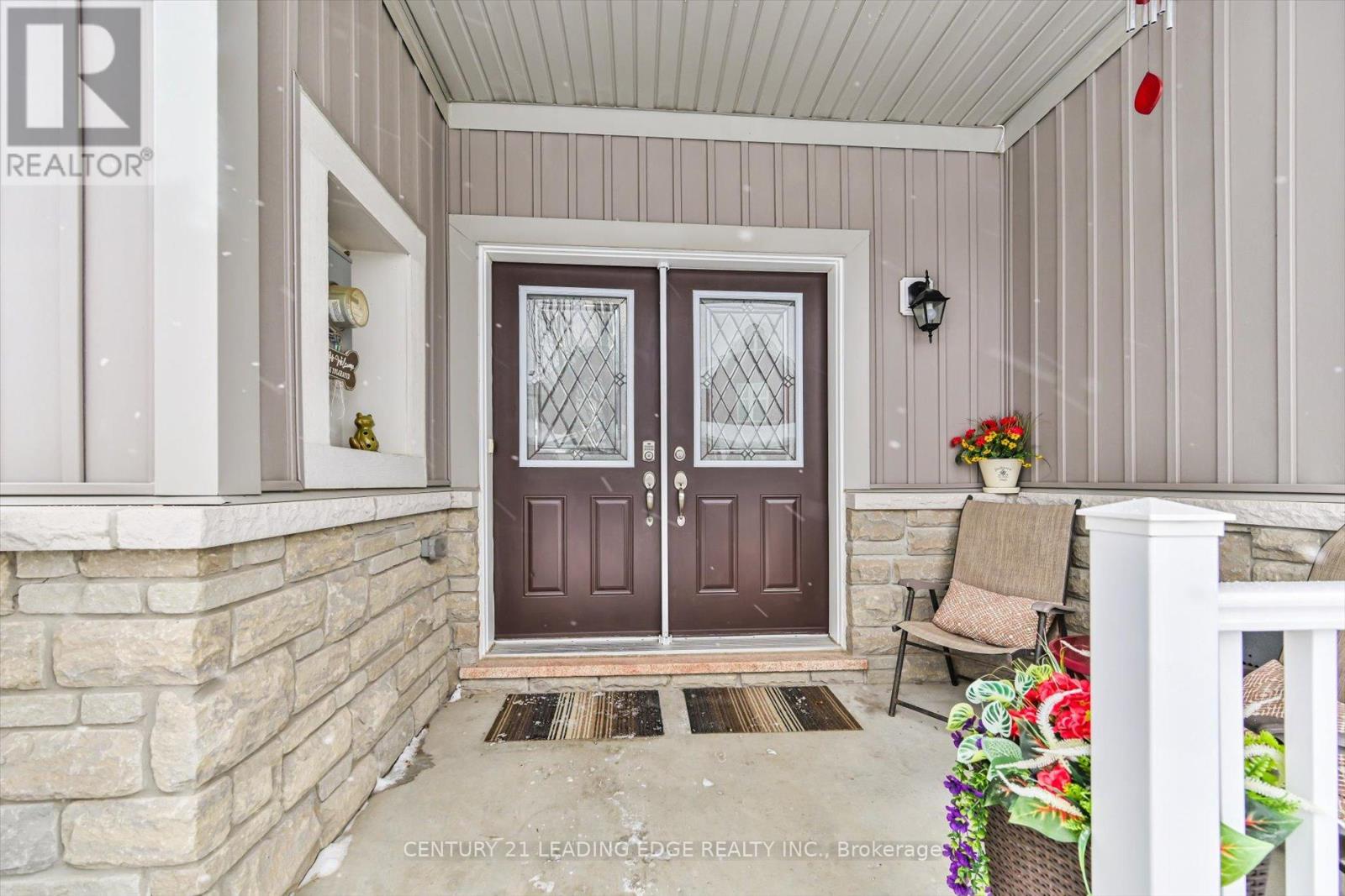 3 Hadleigh Way, Whitby (Brooklin), Ontario  L1M 0L4 - Photo 2 - E12925706