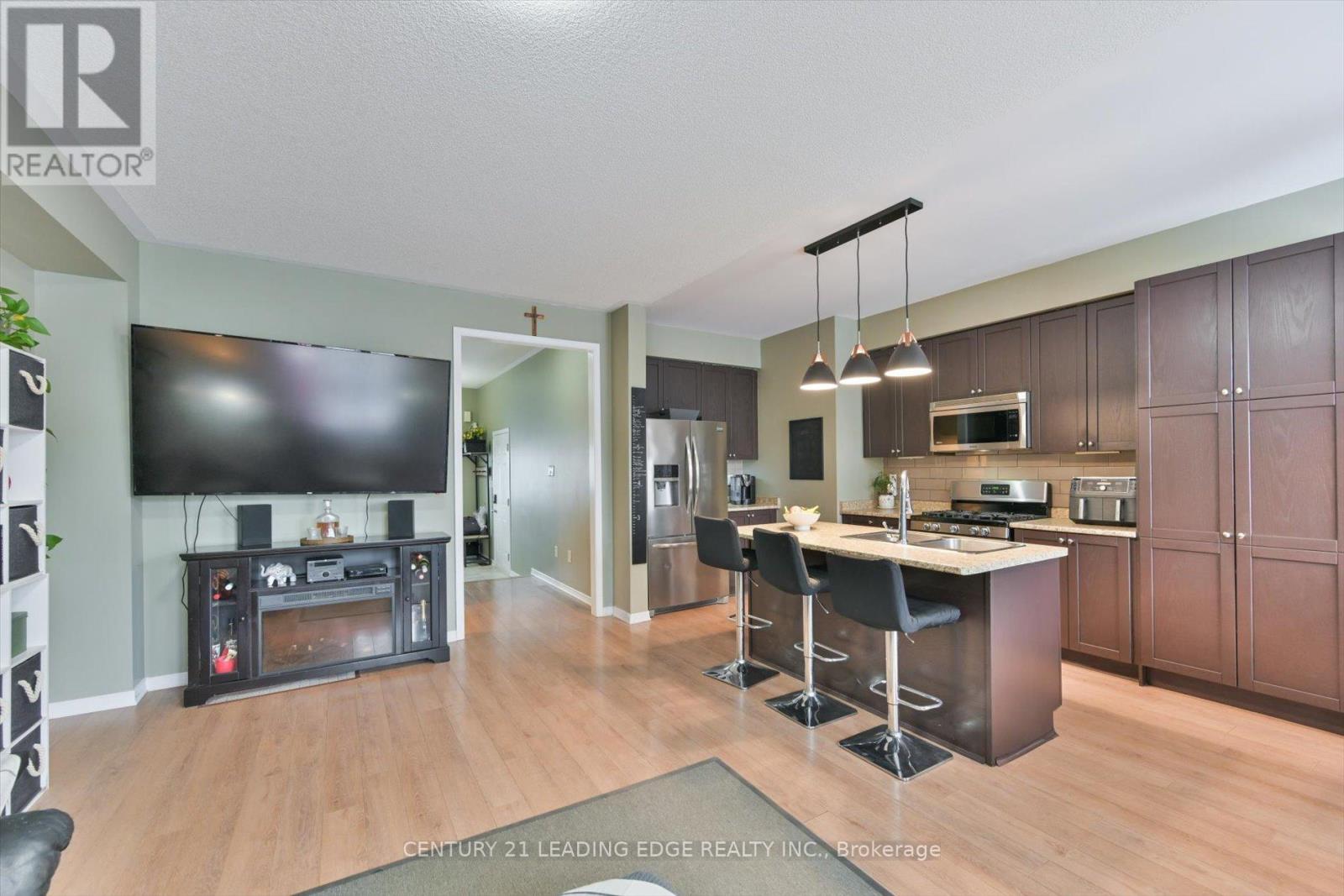 3 Hadleigh Way, Whitby (Brooklin), Ontario  L1M 0L4 - Photo 7 - E12925706