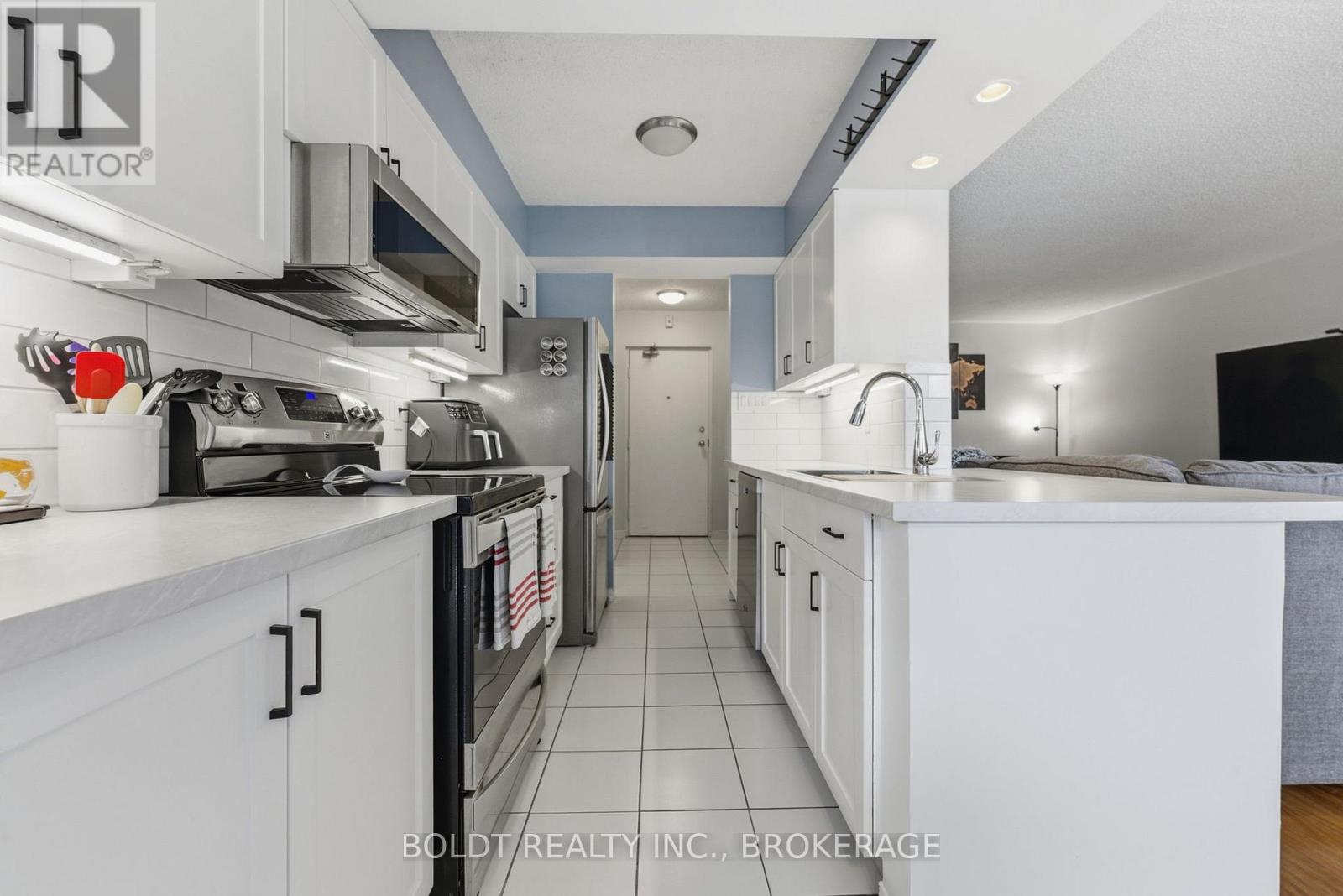 202 - 10 Ajax Street, Guelph, Ontario  N1H 7N6 - Photo 6 - X12925638