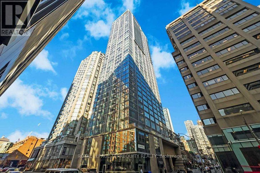 709 - 188 CUMBERLAND STREET, Toronto, Ontario