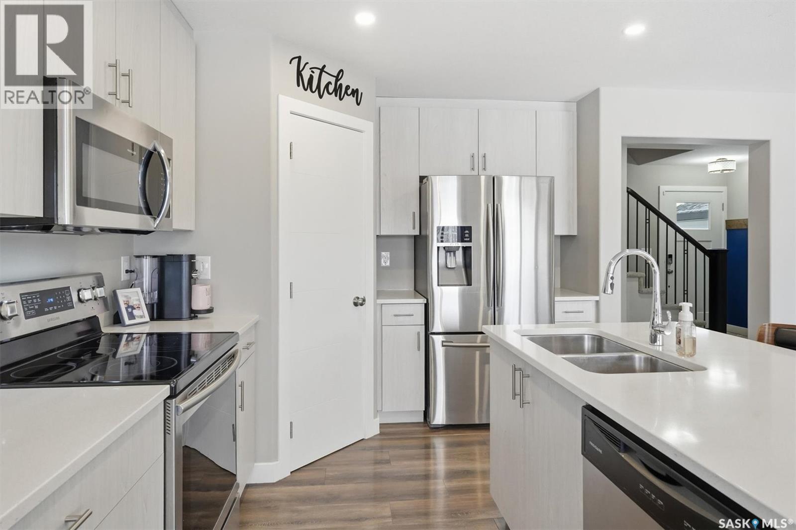 611 Ells Crescent, Saskatoon, Saskatchewan  S7L 6K8 - Photo 4 - SK031380