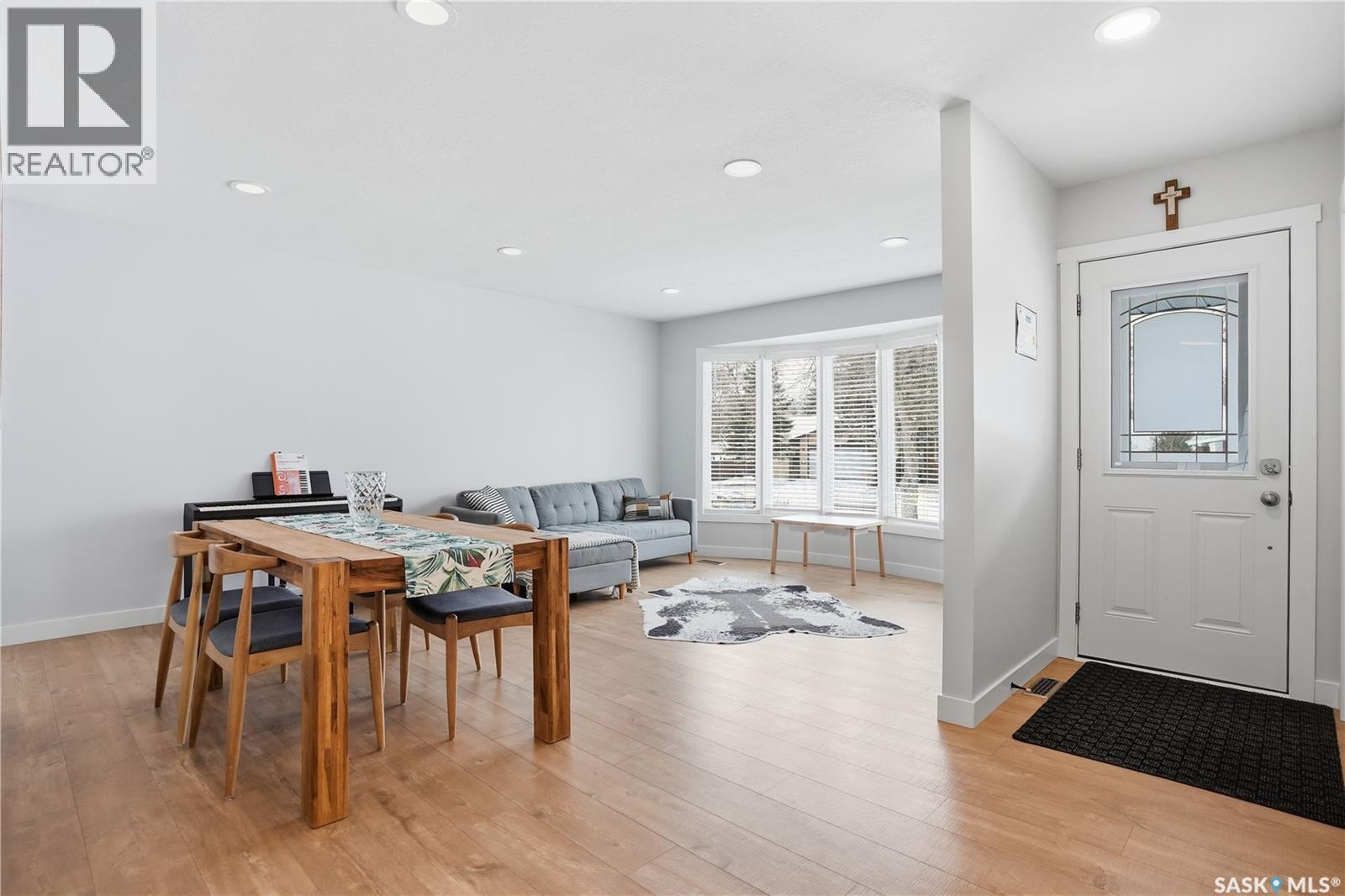 6131 7th Avenue N, Regina, Saskatchewan  S4T 6Y9 - Photo 3 - SK031370