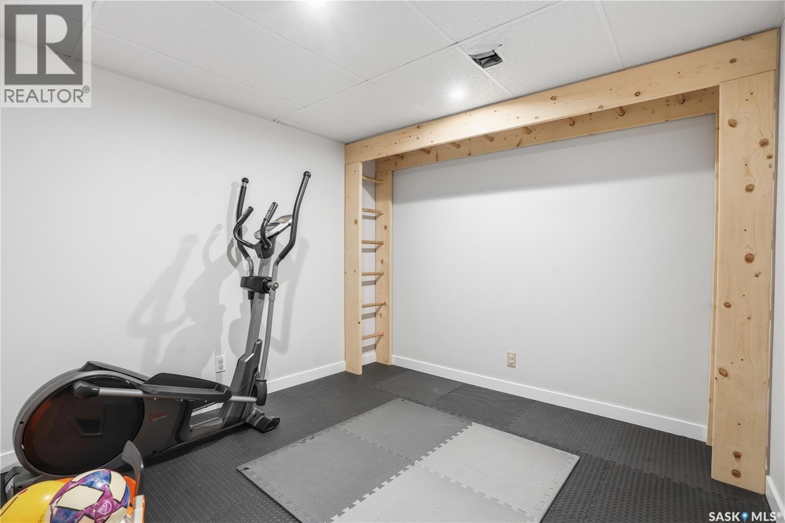 6131 7th Avenue N, Regina, Saskatchewan  S4T 6Y9 - Photo 36 - SK031370