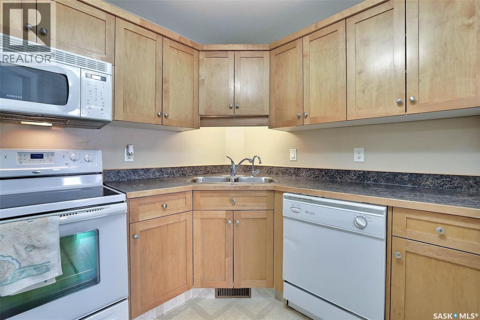 205 3946 Robinson Street, Regina, Saskatchewan  S4S 3C8 - Photo 6 - SK031316