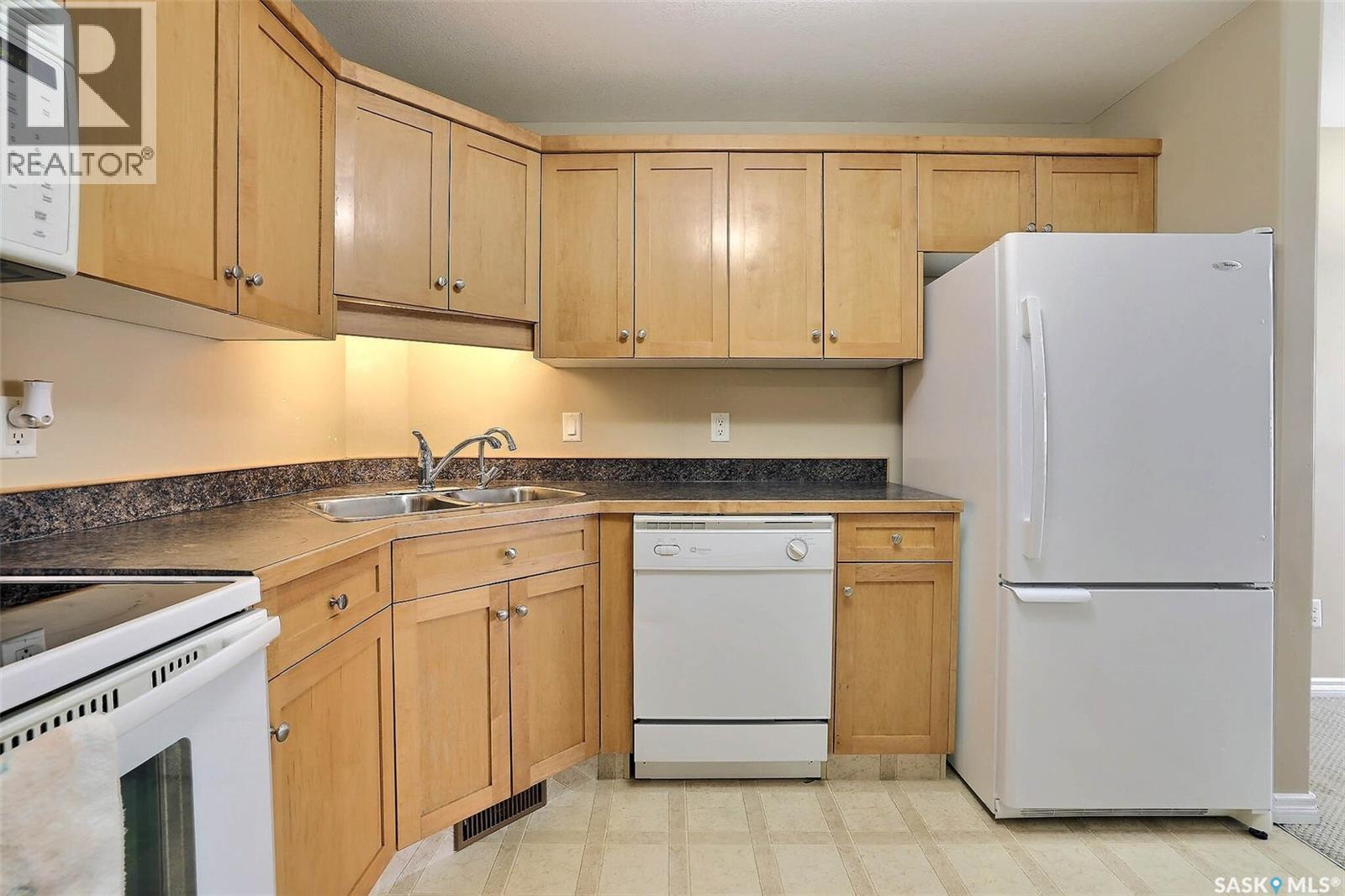 205 3946 Robinson Street, Regina, Saskatchewan  S4S 3C8 - Photo 7 - SK031316