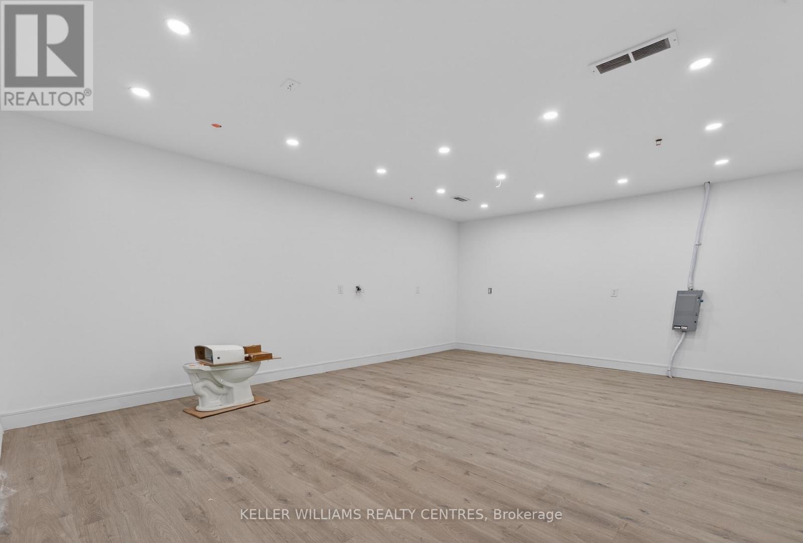 6 - 570 Hood Road, Markham (Milliken Mills West), Ontario  L3R 4G7 - Photo 10 - N12925556