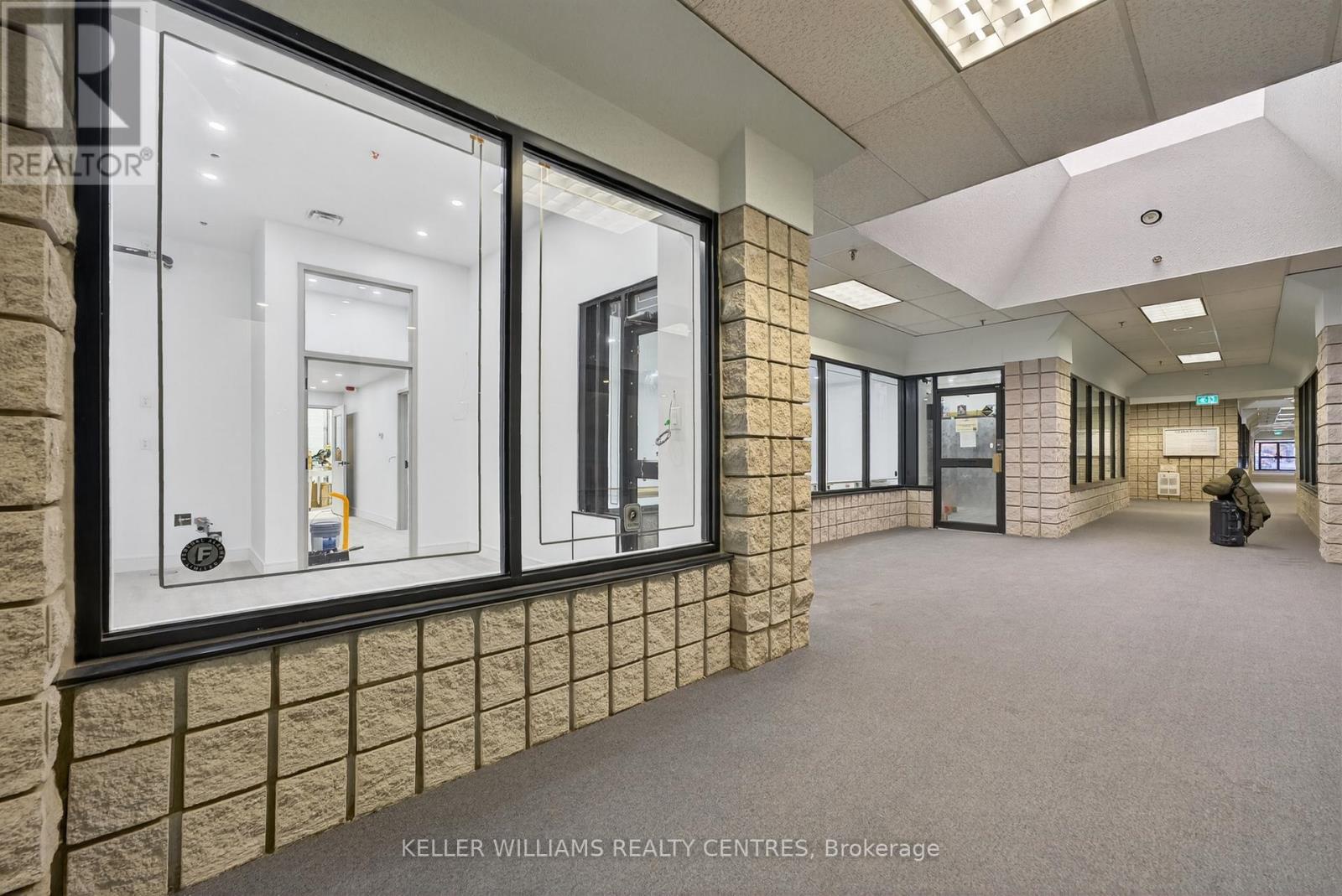 6 - 570 Hood Road, Markham (Milliken Mills West), Ontario  L3R 4G7 - Photo 2 - N12925556