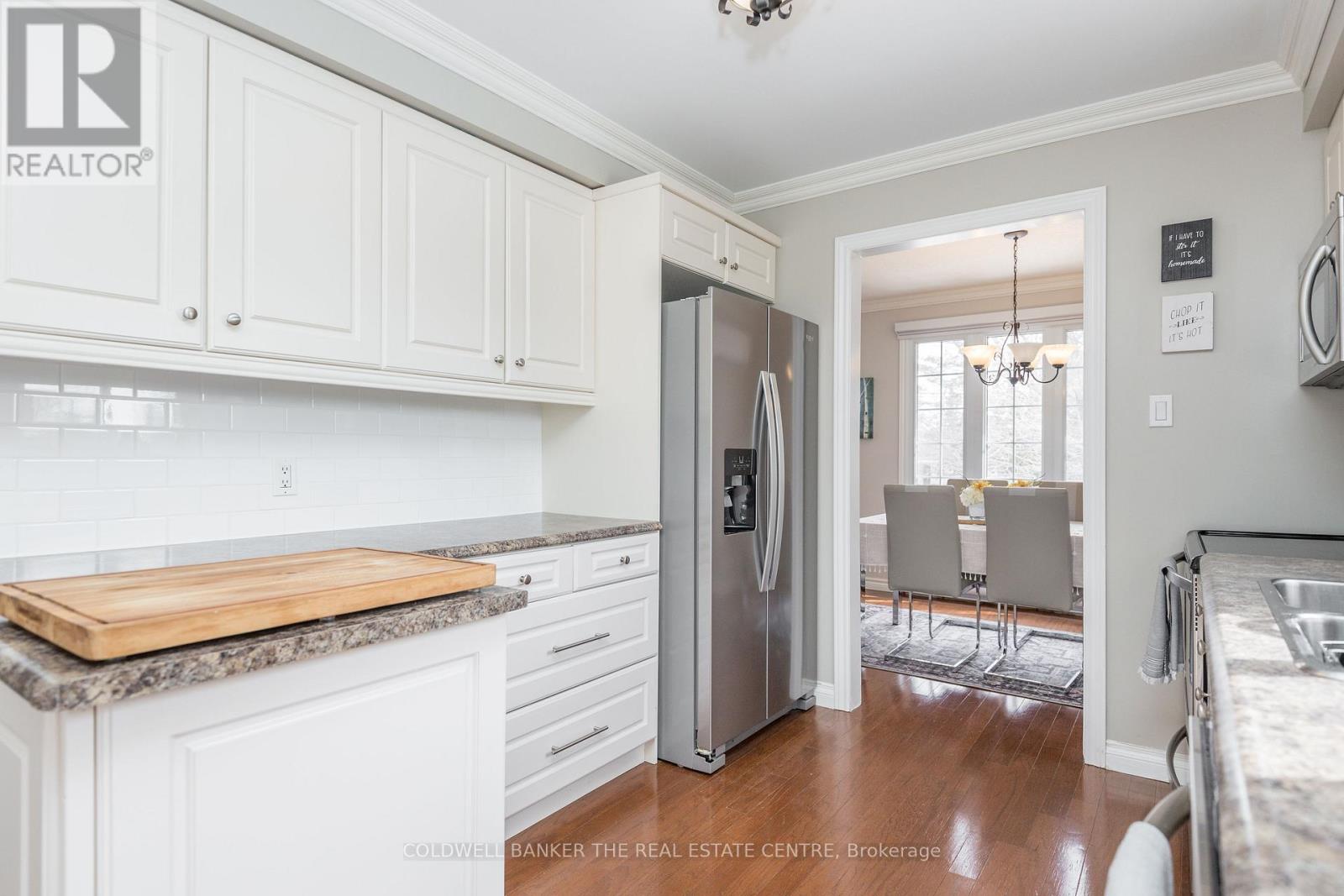 2218 Mildred Avenue, Innisfil, Ontario  L9S 2B9 - Photo 11 - N12925634