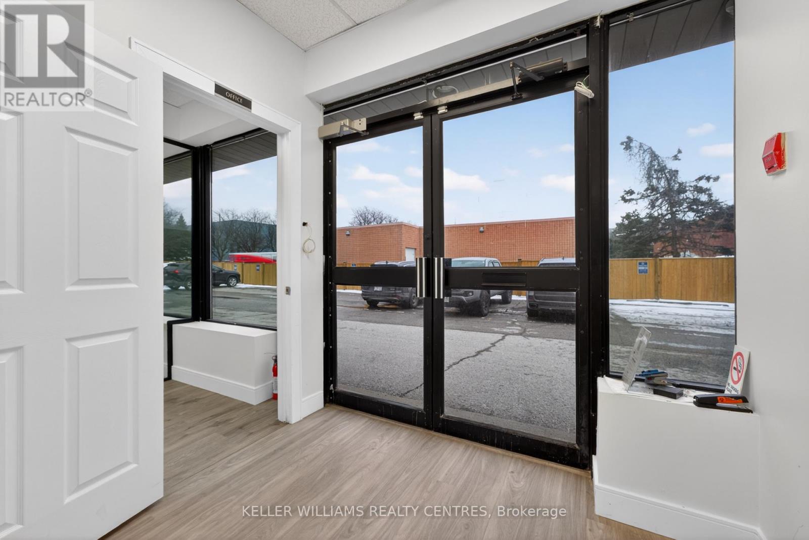 21 - 570 Hood Road, Markham (Milliken Mills West), Ontario  L3R 4G7 - Photo 2 - N12925640