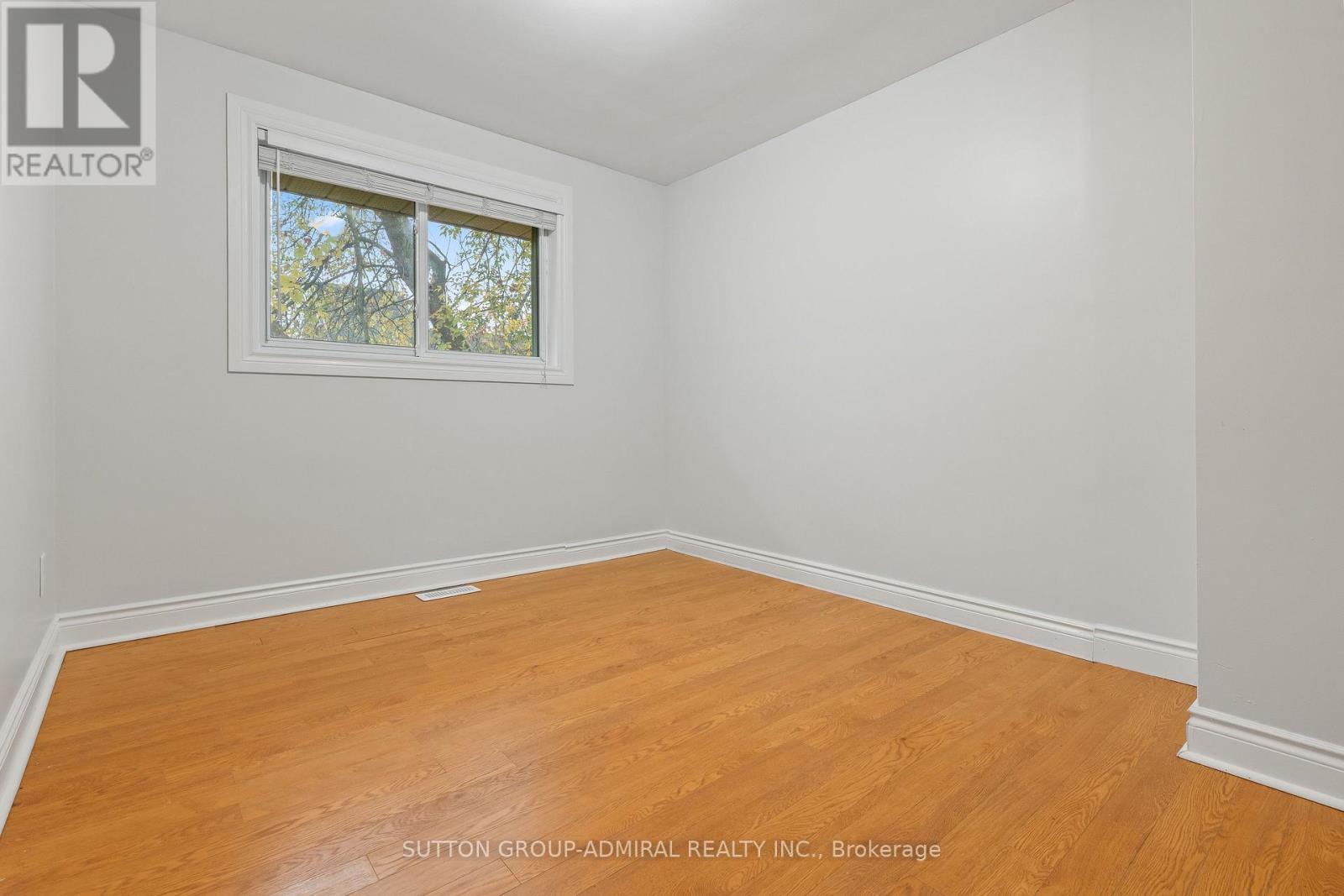 110 Cumberland Street, Barrie (Allandale), Ontario  L4N 2P7 - Photo 17 - S12925742