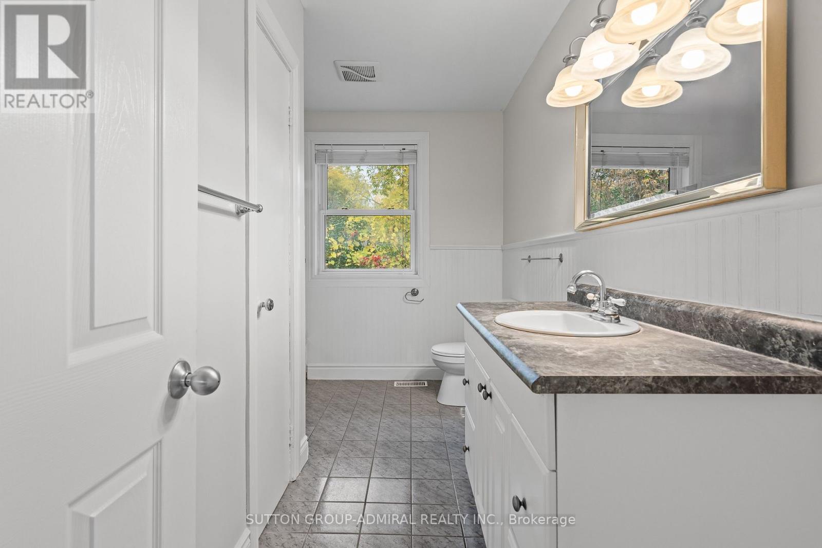 110 Cumberland Street, Barrie (Allandale), Ontario  L4N 2P7 - Photo 21 - S12925742