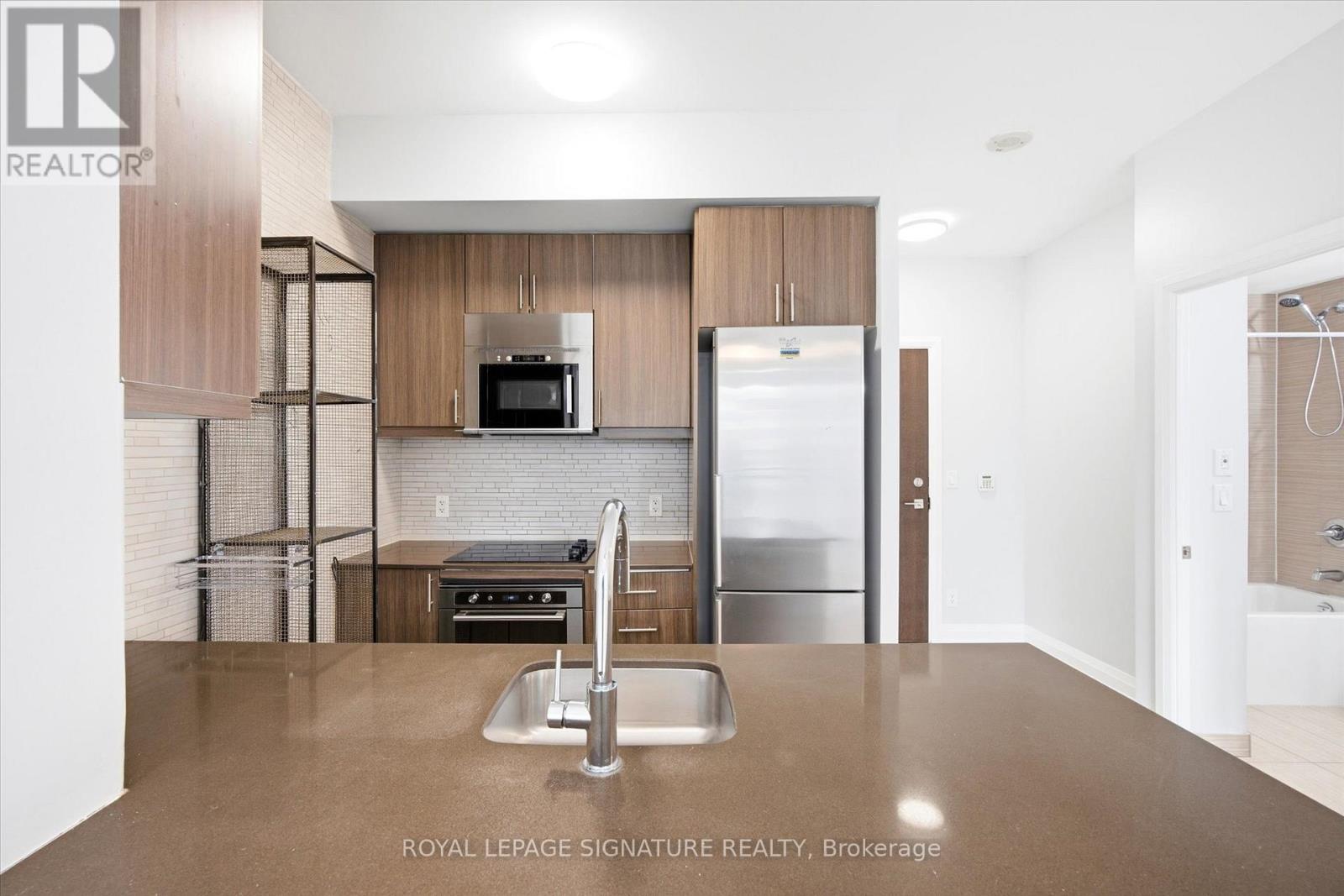 Gl5 - 6 Eva Road, Toronto, Ontario  M9C 0B1 - Photo 4 - W12924206