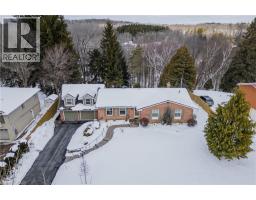 136 HIGHWAY 8, Dundas, Ontario