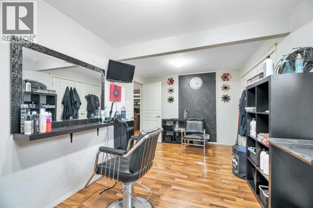 408 Rainbow Falls Way, Chestermere, Alberta  T1X 1S6 - Photo 35 - A2269868