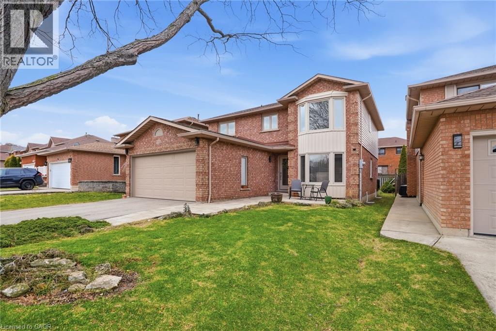 31 REPUBLIC Avenue, Hamilton, Ontario