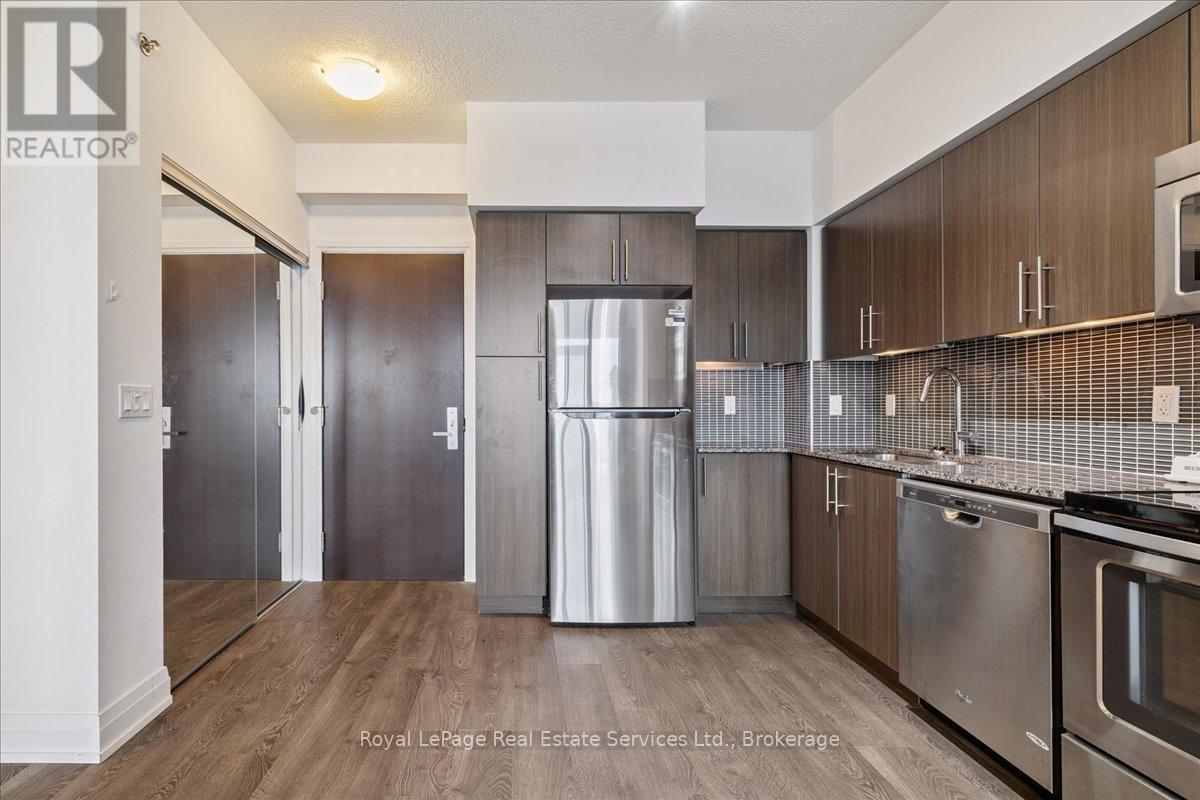 1902 - 65 Speers Road, Oakville, Ontario  L6K 3V5 - Photo 8 - W12813010