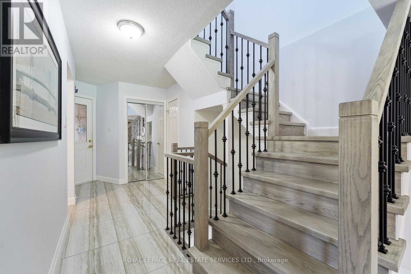 7256 Corrine Crescent, Mississauga, Ontario  L5N 5C1 - Photo 16 - W12925518