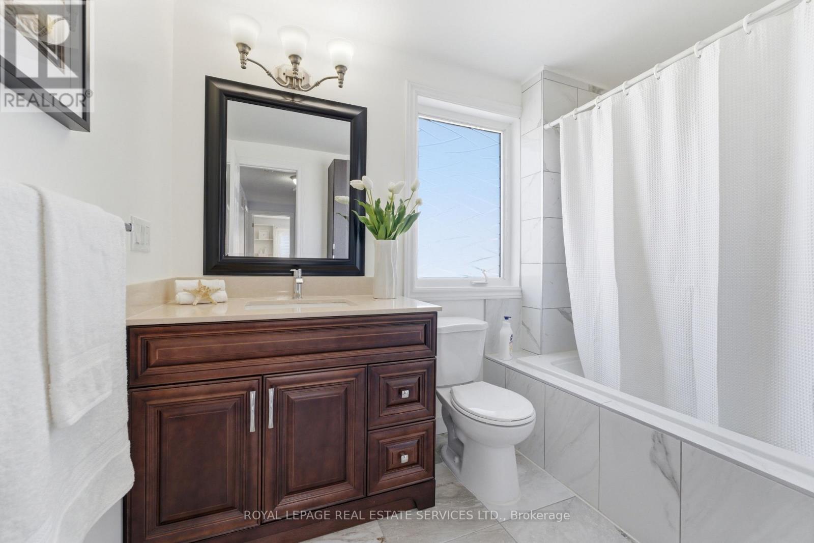 7256 Corrine Crescent, Mississauga, Ontario  L5N 5C1 - Photo 19 - W12925518