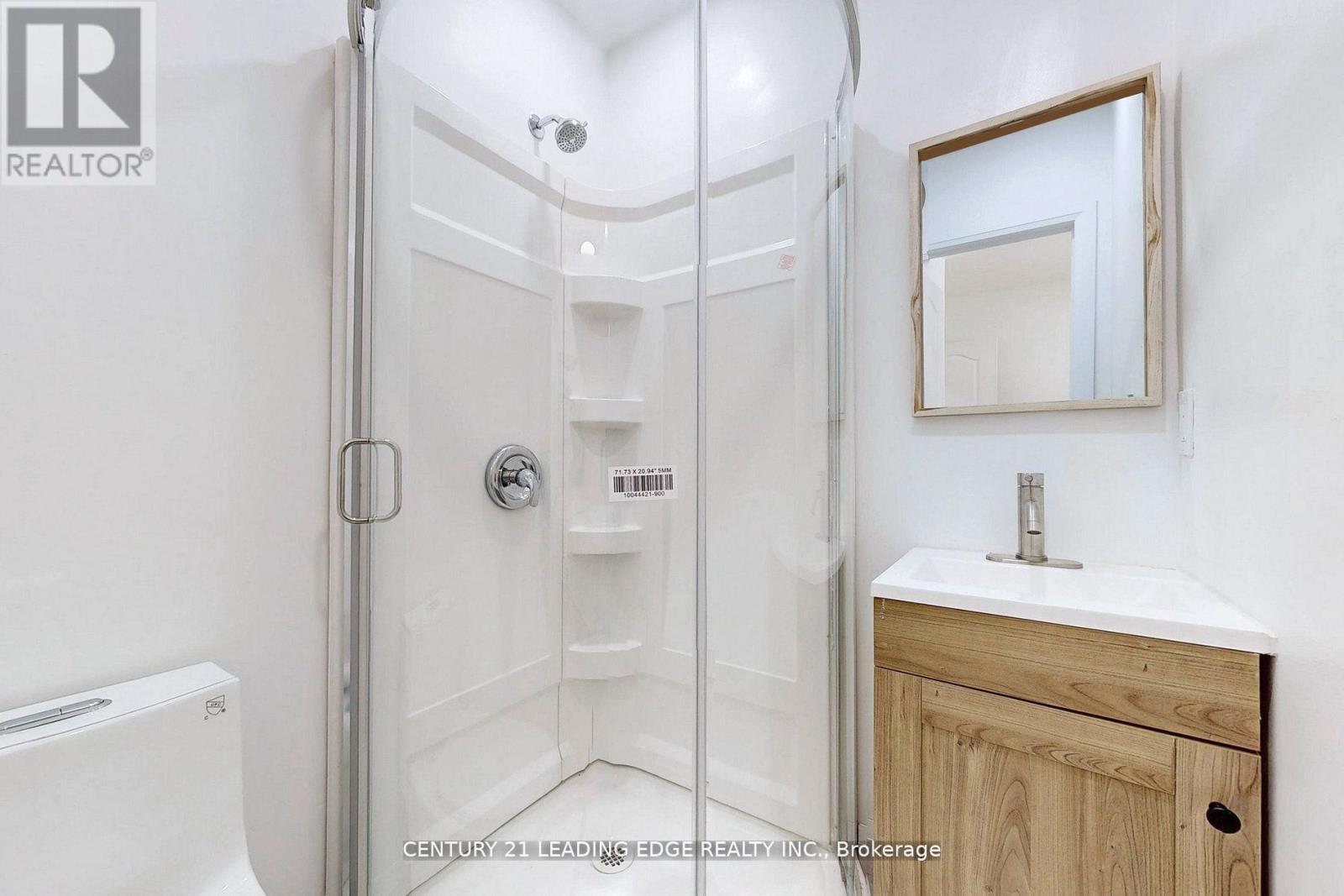 3070 O'hagan Drive, Mississauga, Ontario  L5C 2C5 - Photo 16 - W12925546