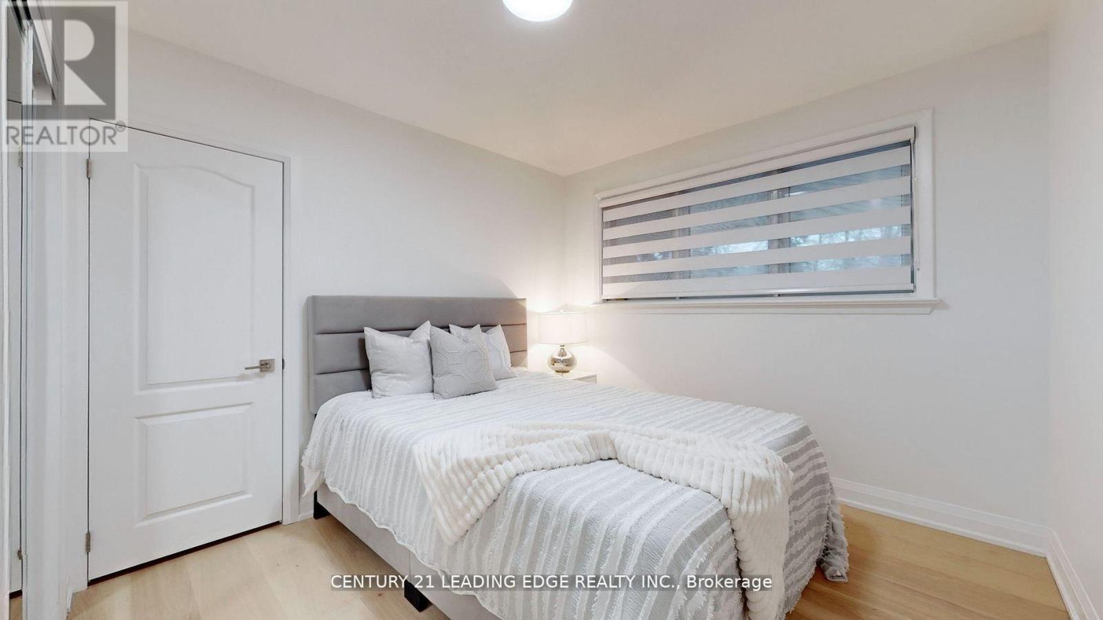 3070 O'hagan Drive, Mississauga, Ontario  L5C 2C5 - Photo 18 - W12925546