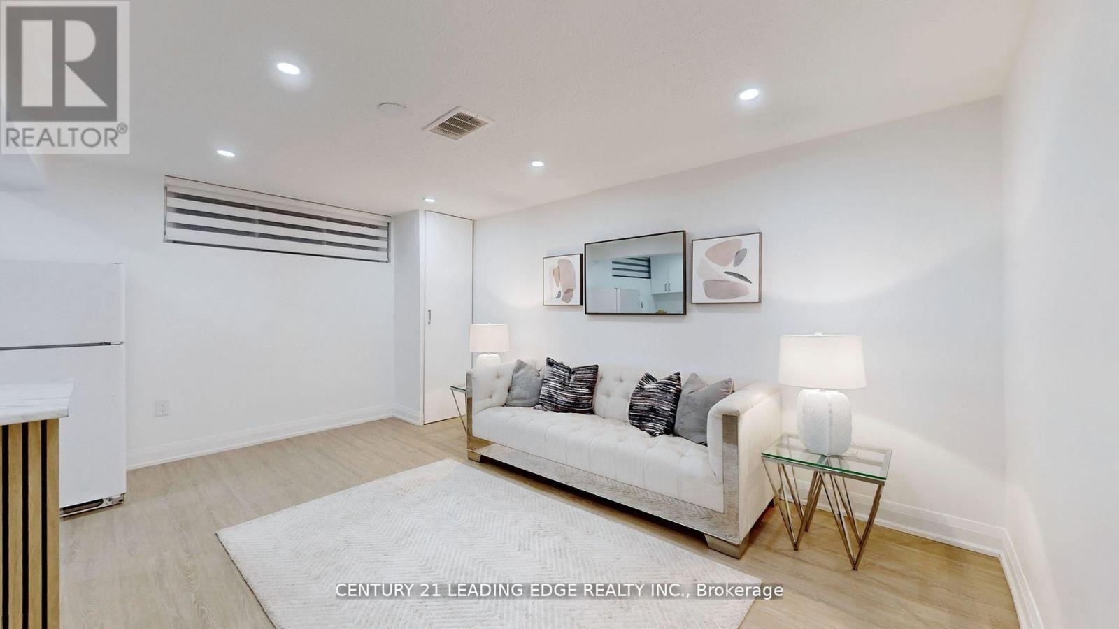 3070 O'hagan Drive, Mississauga, Ontario  L5C 2C5 - Photo 21 - W12925546