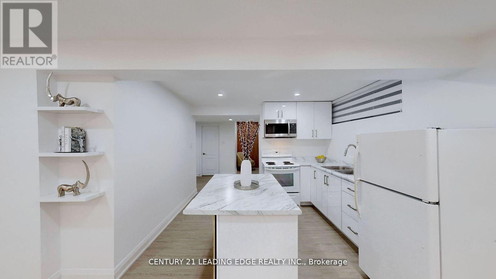 3070 O'hagan Drive, Mississauga, Ontario  L5C 2C5 - Photo 24 - W12925546