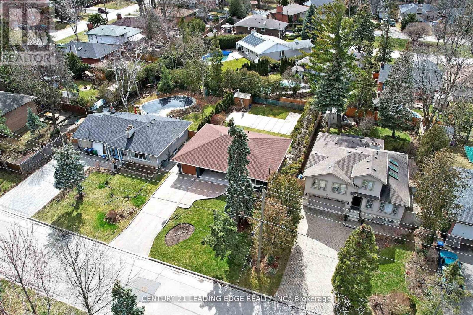 3070 O'hagan Drive, Mississauga, Ontario  L5C 2C5 - Photo 37 - W12925546