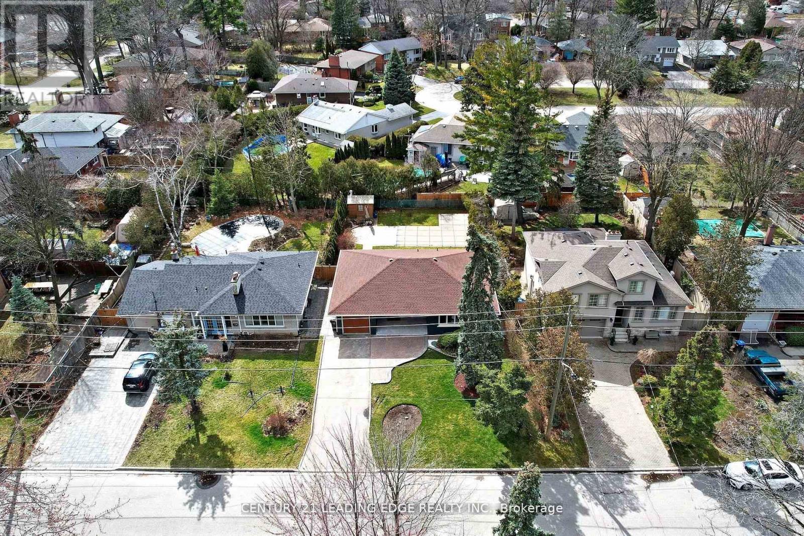 3070 O'hagan Drive, Mississauga, Ontario  L5C 2C5 - Photo 38 - W12925546