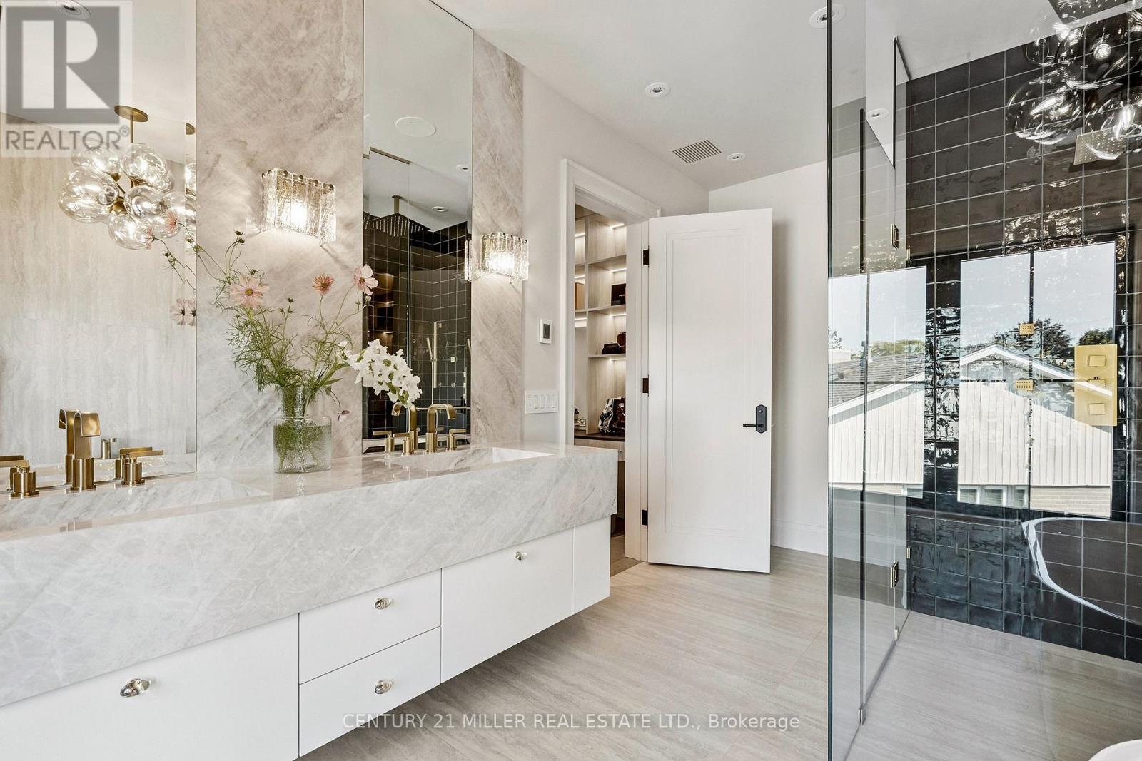 517 Stafford Drive, Oakville, Ontario  L6L 4M4 - Photo 27 - W12925558