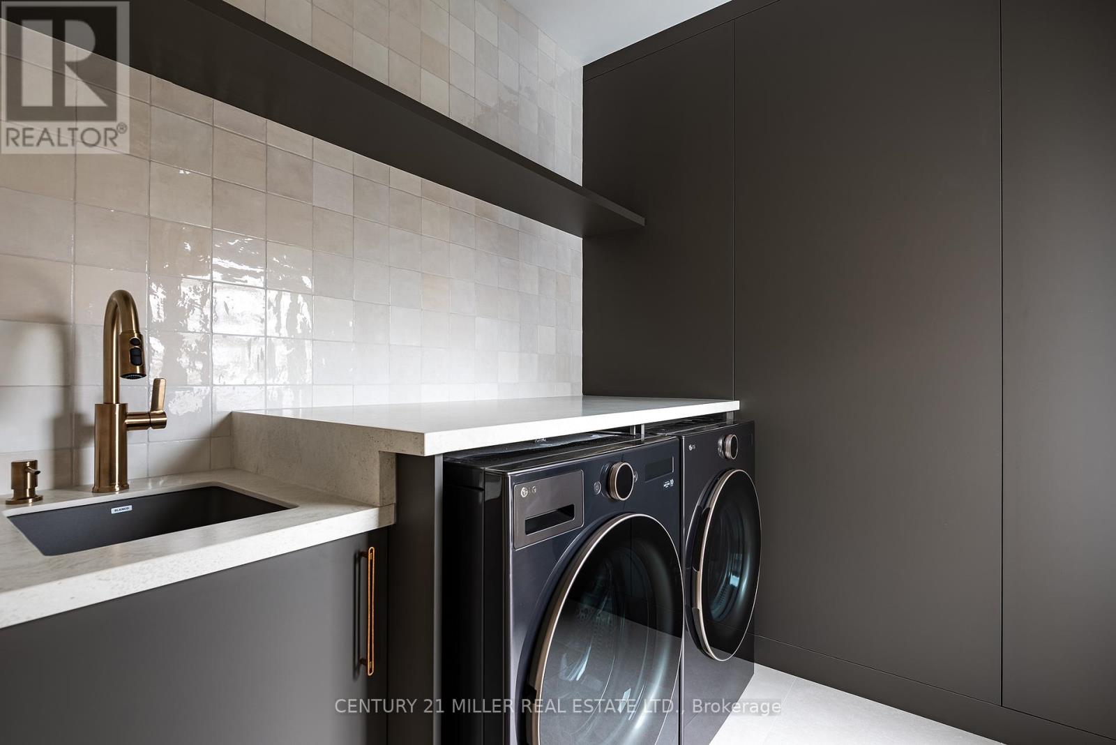 517 Stafford Drive, Oakville, Ontario  L6L 4M4 - Photo 36 - W12925558