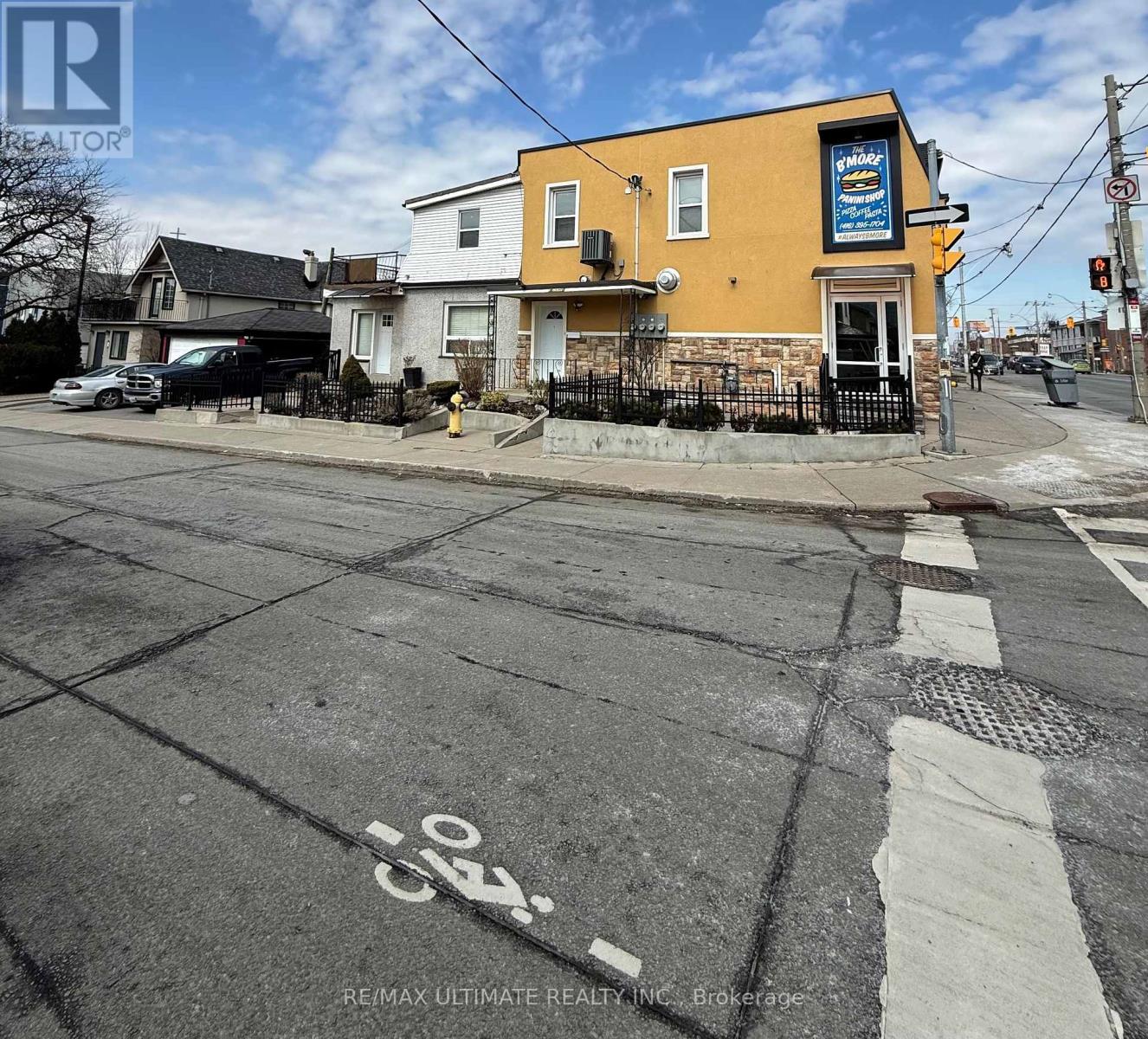 2A AUBURN AVENUE, Toronto, Ontario