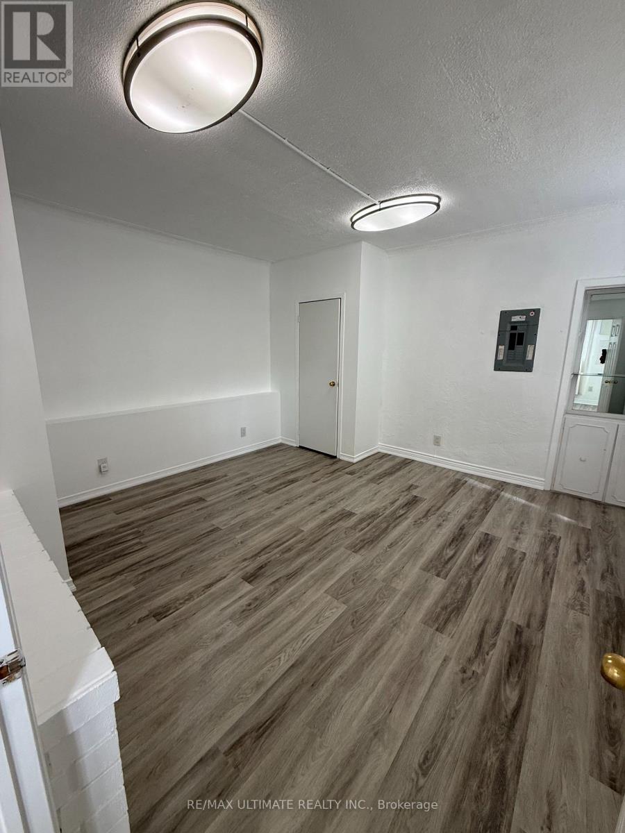 2a Auburn Avenue, Toronto, Ontario  M6H 2L7 - Photo 5 - W12925568