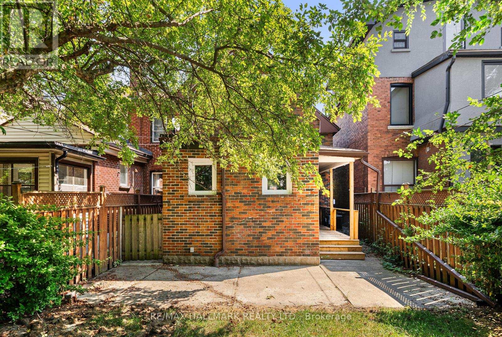 50 Watson Avenue, Toronto (Runnymede-Bloor West Village), Ontario  M6S 4E1 - Photo 48 - W12925698