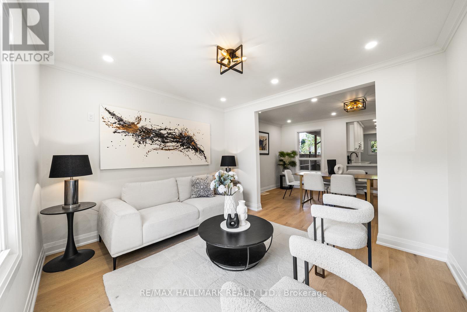 50 Watson Avenue, Toronto (Runnymede-Bloor West Village), Ontario  M6S 4E1 - Photo 5 - W12925698