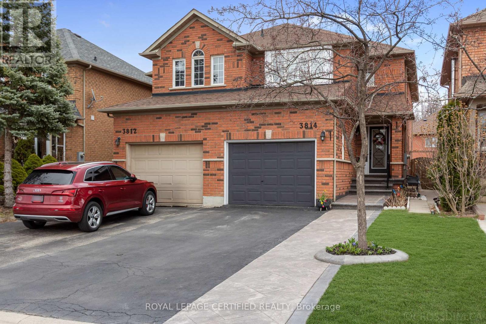 3814 Ridgepoint Way, Mississauga, Ontario  L5N 7T7 - Photo 1 - W12925700