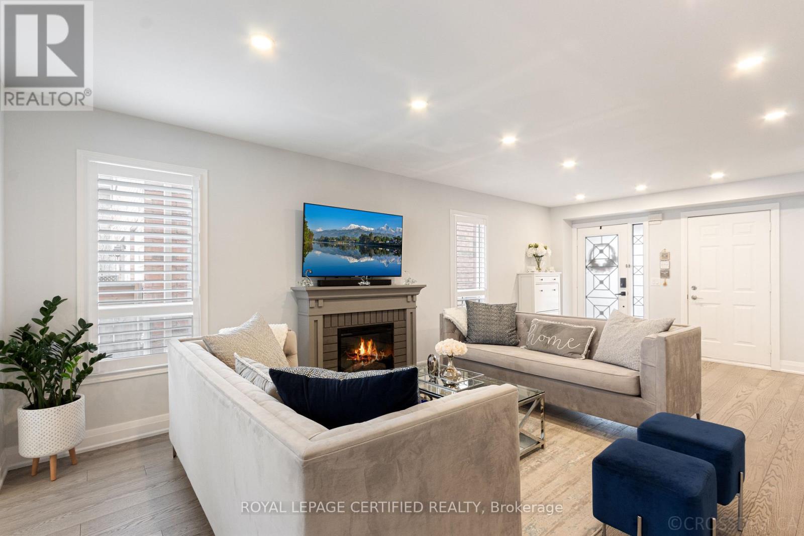 3814 Ridgepoint Way, Mississauga, Ontario  L5N 7T7 - Photo 7 - W12925700