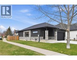 4 HARVARD Court, Welland, Ontario