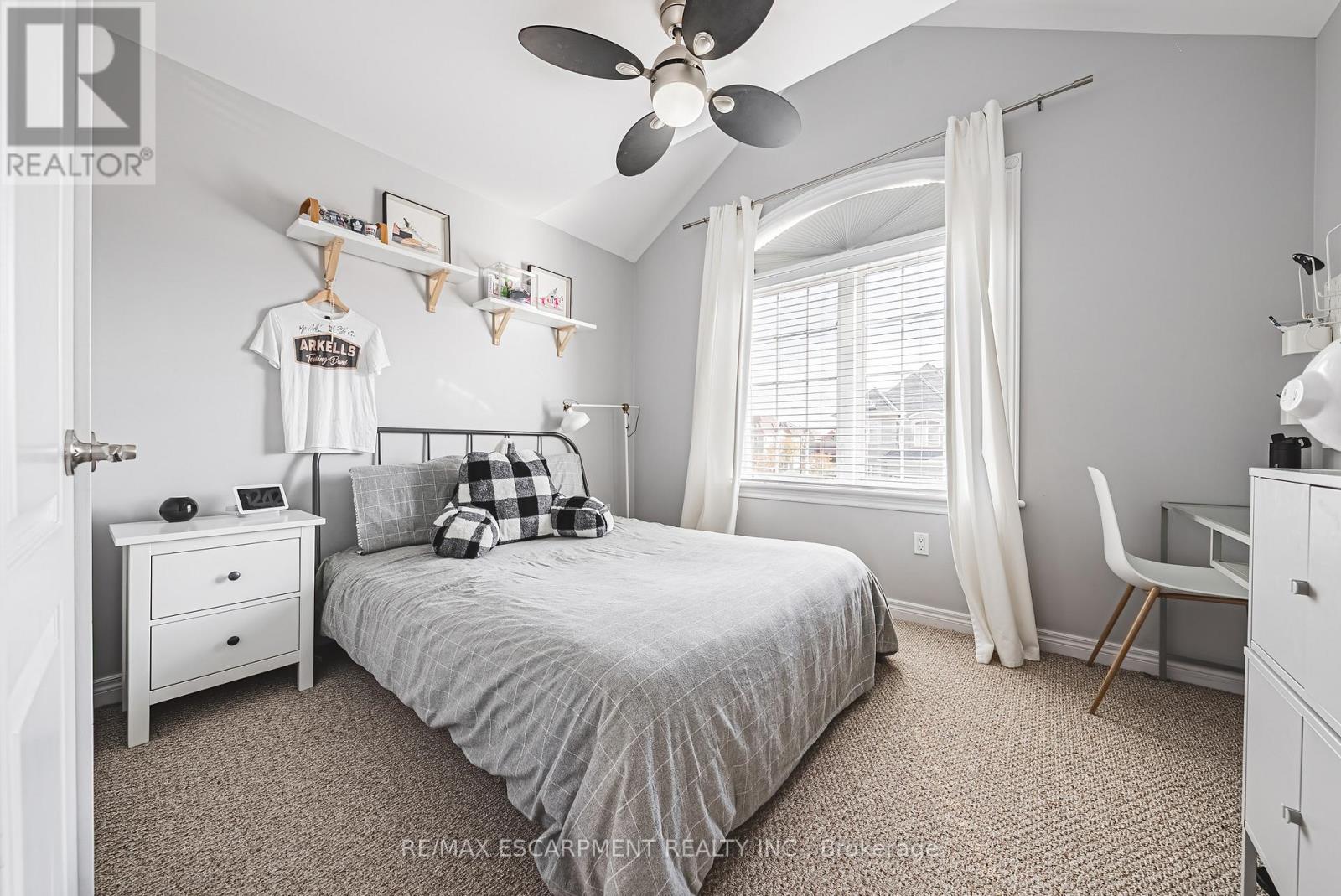 8 Matteo Trail, Hamilton, Ontario  L9B 0E8 - Photo 17 - X12925550