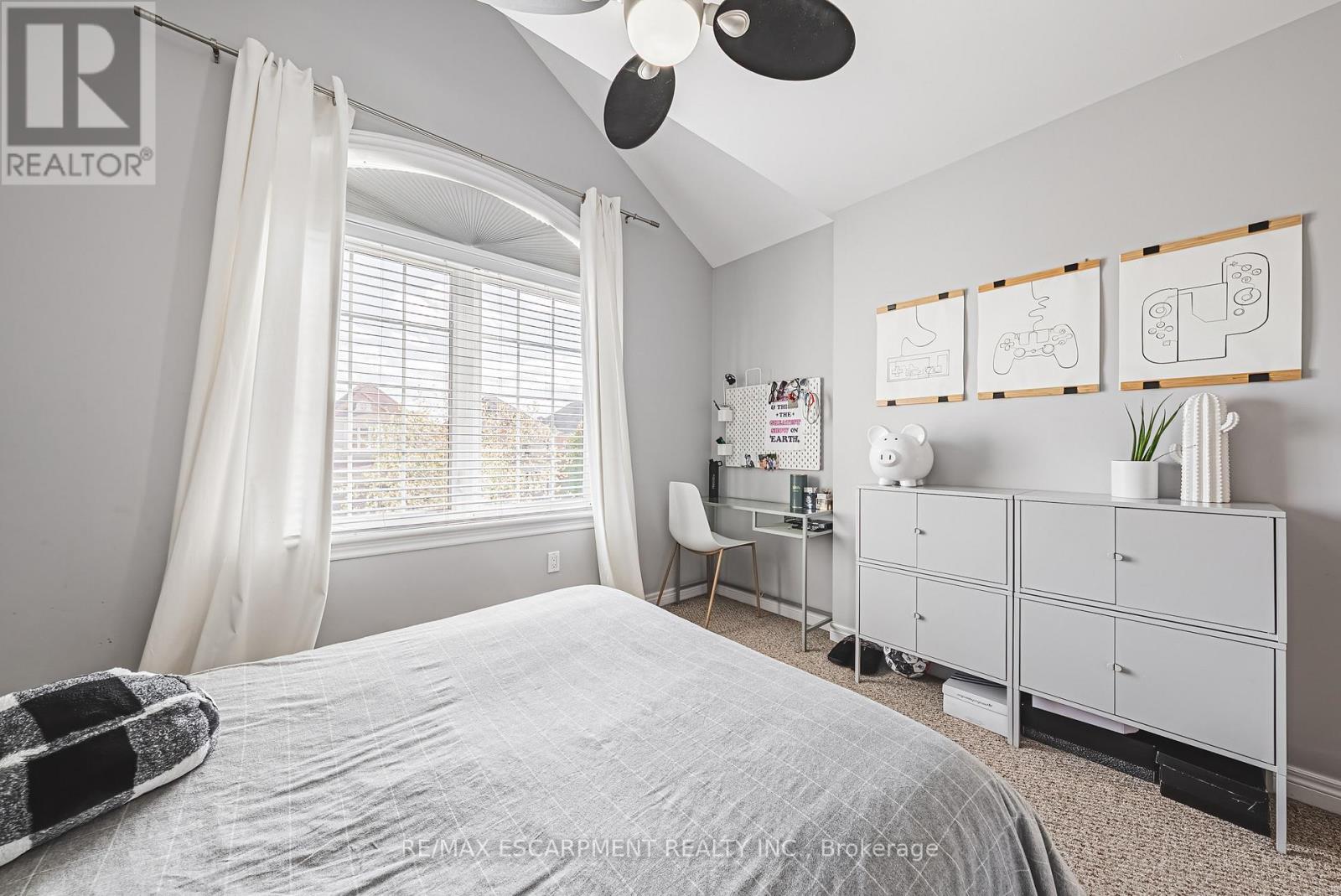 8 Matteo Trail, Hamilton, Ontario  L9B 0E8 - Photo 18 - X12925550