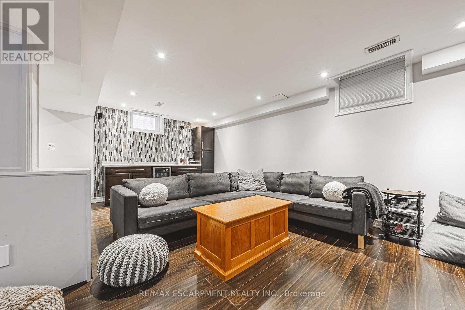 8 Matteo Trail, Hamilton, Ontario  L9B 0E8 - Photo 23 - X12925550