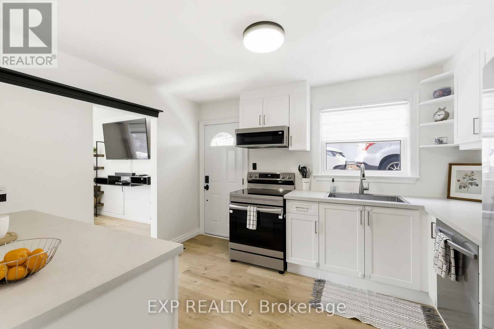 198 Shelbourne Street, Peterborough, Ontario  K9H 5K4 - Photo 12 - X12925552