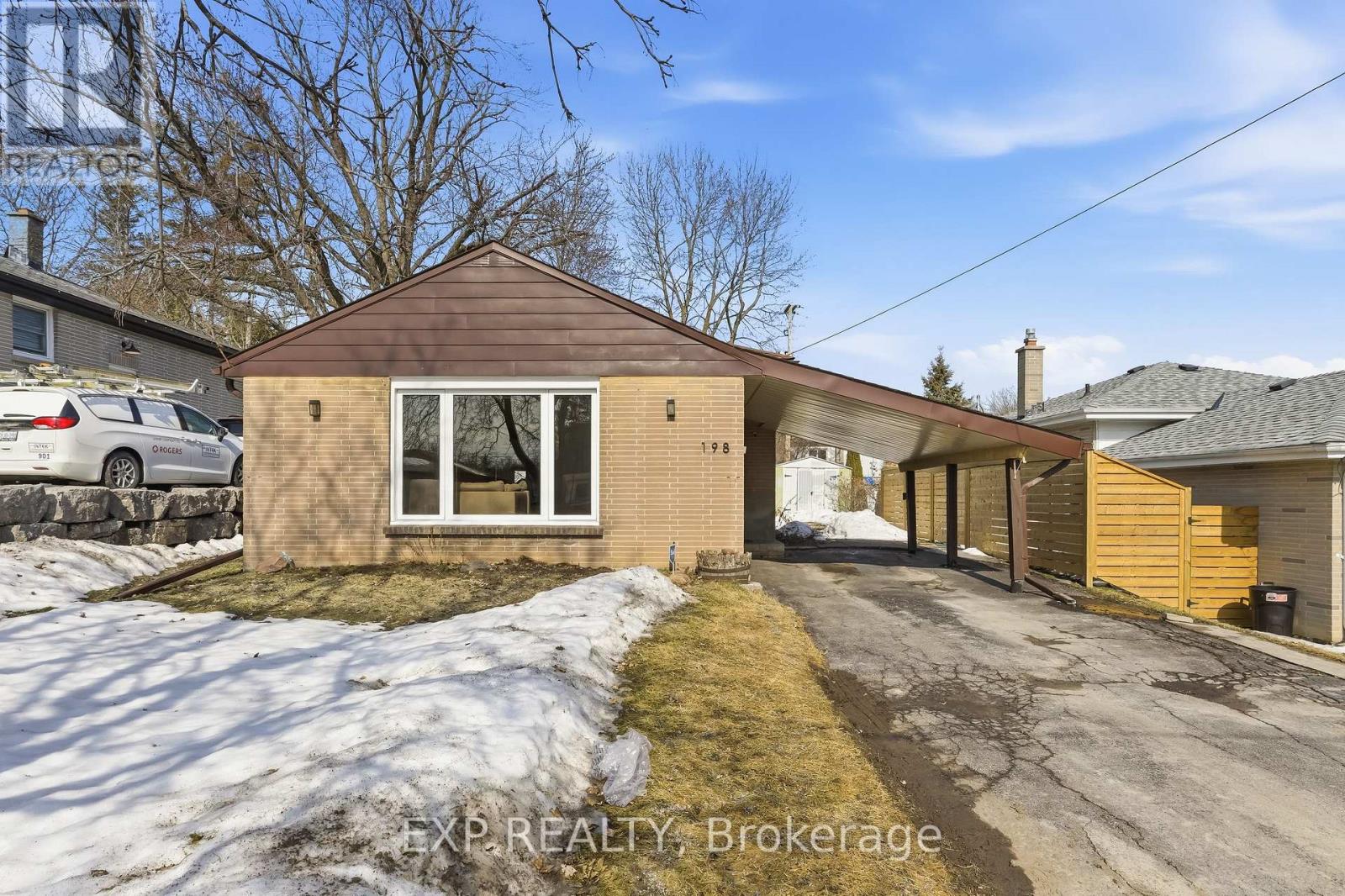 198 Shelbourne Street, Peterborough, Ontario  K9H 5K4 - Photo 2 - X12925552