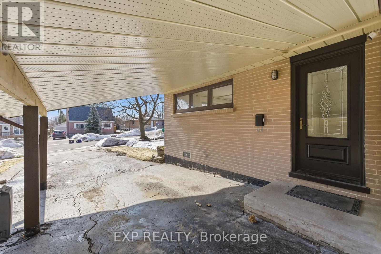 198 Shelbourne Street, Peterborough, Ontario  K9H 5K4 - Photo 3 - X12925552