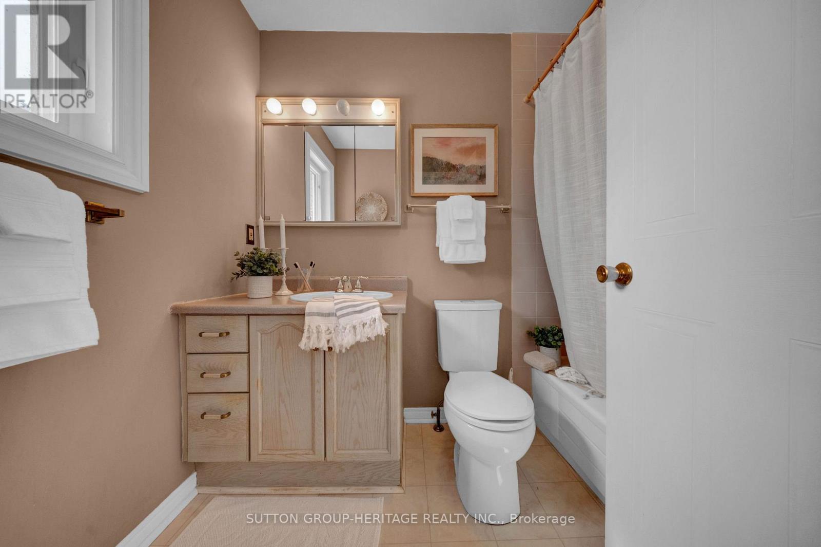 48 Cedartree Lane, Kawartha Lakes, Ontario  K0M 1A0 - Photo 15 - X12925674