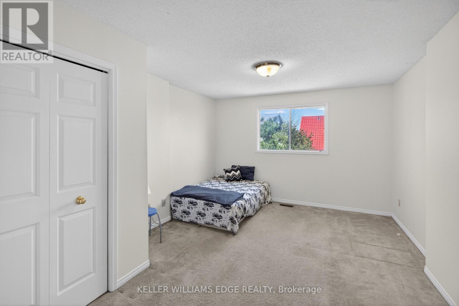 11 Giffin Road, Hamilton, Ontario  L9H 6S4 - Photo 31 - X12925688