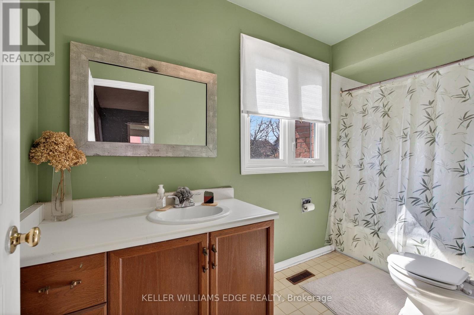 11 Giffin Road, Hamilton, Ontario  L9H 6S4 - Photo 36 - X12925688